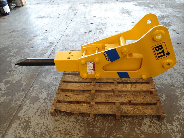 BTI TB425CM Photo