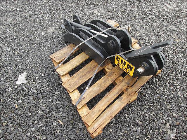 EXCAVATORS / BACKHOE Photo
