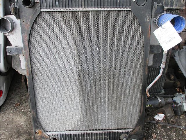 FREIGHTLINER BUSINESS CLASS M2 10 Photo