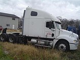 FREIGHTLINER COLUMBIA 120 Photo #2