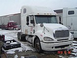 FREIGHTLINER COLUMBIA 120 Photo #3