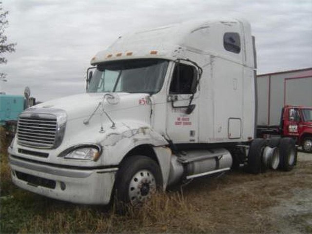 FREIGHTLINER COLUMBIA 120