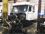 FREIGHTLINER COLUMBIA 120 Photo #2