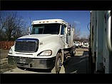 FREIGHTLINER COLUMBIA 120 Photo #4