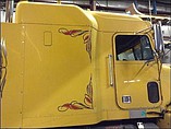 FREIGHTLINER FLD120 Photo #3