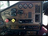FREIGHTLINER FLD120 Photo #11