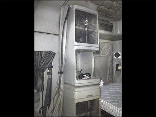 FREIGHTLINER COLUMBIA 120 Photo