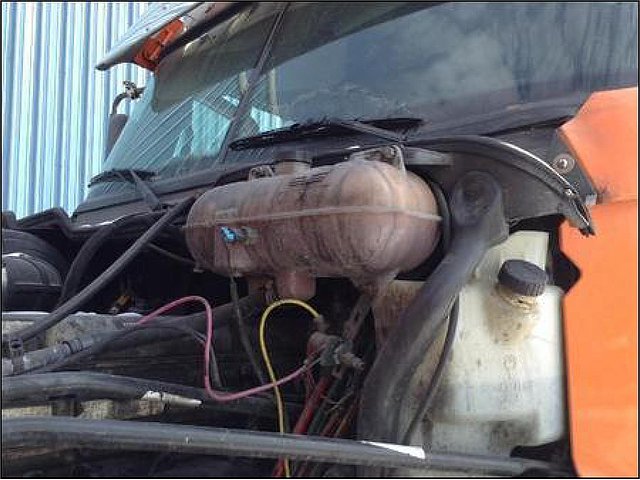 FREIGHTLINER C120-CENTURY Photo