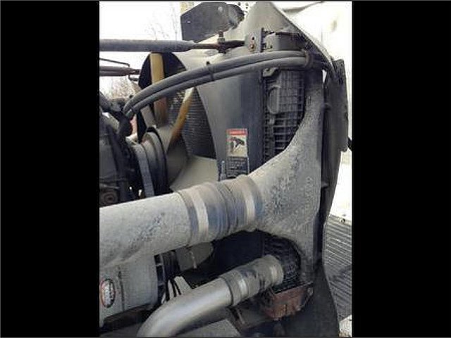 FREIGHTLINER FLD120 Photo