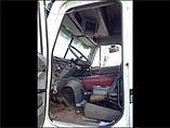 FREIGHTLINER C120-CENTURY Photo #5