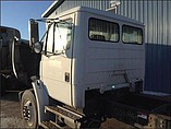 FREIGHTLINER FL70 Photo #4