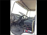 FREIGHTLINER FL70 Photo #5