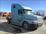 FREIGHTLINER C120-CENTURY Photo #2