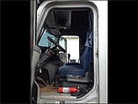 FREIGHTLINER COLUMBIA 120 Photo #2