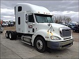 FREIGHTLINER COLUMBIA 120 Photo #2