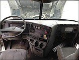 FREIGHTLINER COLUMBIA 120 Photo #4