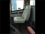 FREIGHTLINER FL70 Photo #2
