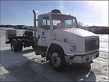 FREIGHTLINER FL70 Photo #2