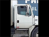 FREIGHTLINER FL70 Photo #4