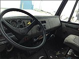 FREIGHTLINER FL70 Photo #7