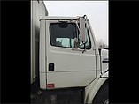 FREIGHTLINER FL70 Photo #4