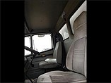 FREIGHTLINER FL70 Photo #6