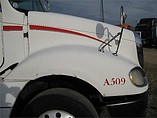 FREIGHTLINER COLUMBIA 120 Photo #3