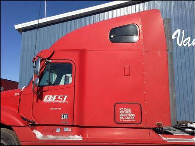 FREIGHTLINER COLUMBIA 120
