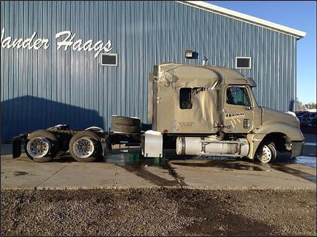 FREIGHTLINER COLUMBIA 120