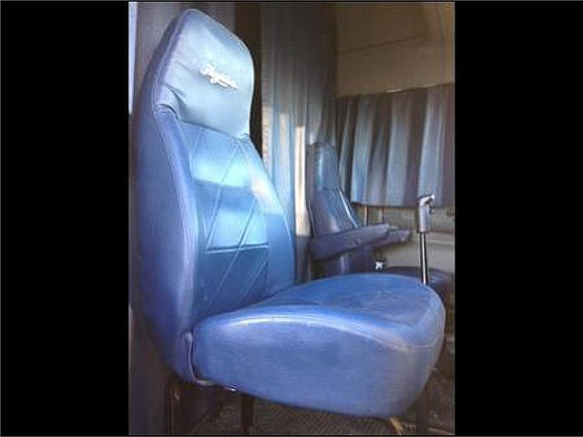 FREIGHTLINER COLUMBIA 120