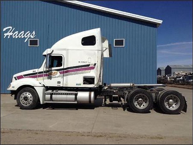 FREIGHTLINER COLUMBIA 120 Photo