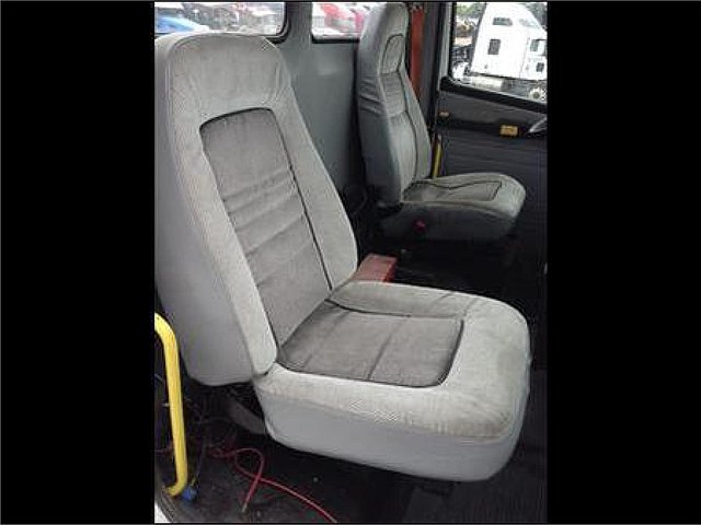 FREIGHTLINER FL70 Photo