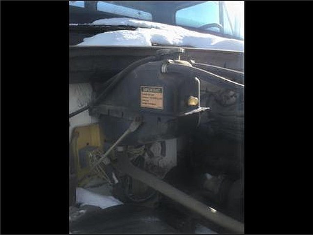 FREIGHTLINER FL70 Photo