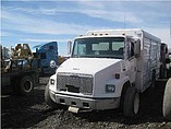 FREIGHTLINER FL60 Photo #4