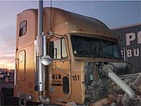FREIGHTLINER FLD120
