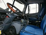 FREIGHTLINER COLUMBIA 120 Photo #3