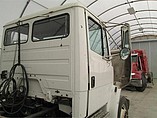 FREIGHTLINER FL80 Photo #4