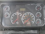 FREIGHTLINER COLUMBIA 112 Photo #9