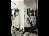FREIGHTLINER COLUMBIA 120 Photo #2