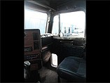FREIGHTLINER FLD112 Photo #12