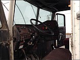 FREIGHTLINER FLD120 Photo #5