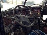 FREIGHTLINER CENTURY Photo #11