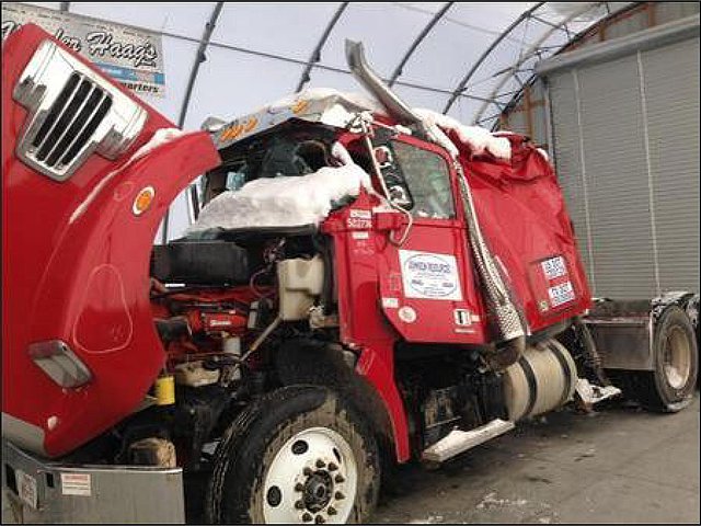 FREIGHTLINER CORONADO Photo