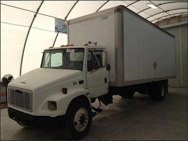 FREIGHTLINER FL70 Photo