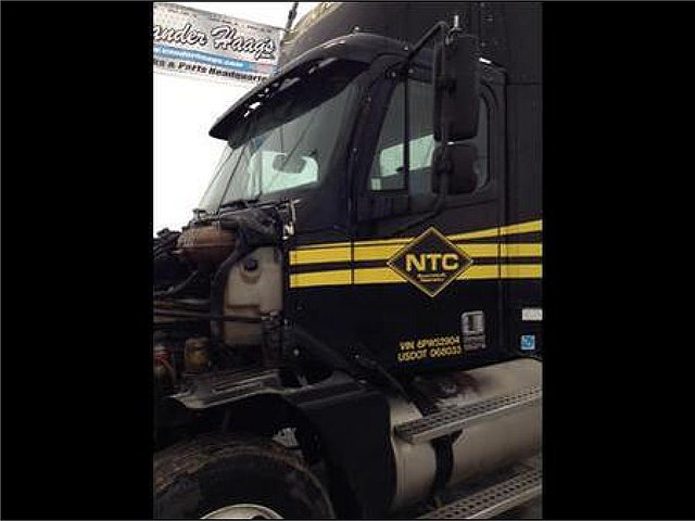FREIGHTLINER COLUMBIA 120