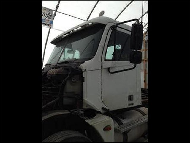 FREIGHTLINER COLUMBIA 120 Photo