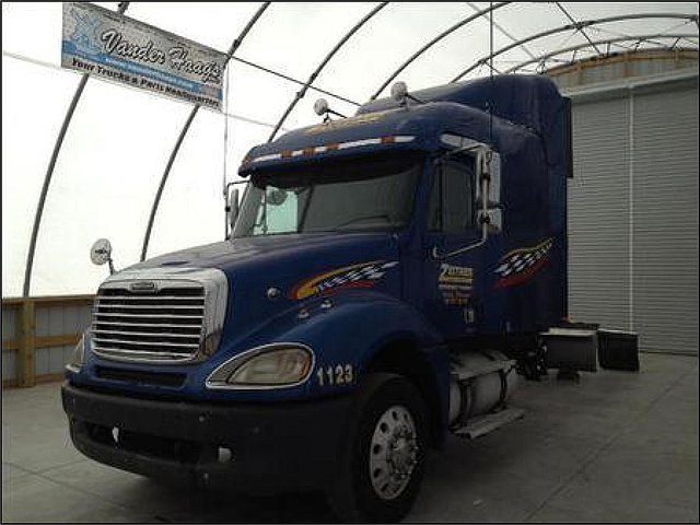 FREIGHTLINER COLUMBIA 120 Photo