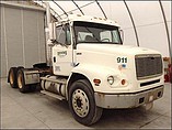FREIGHTLINER FL112 Photo #2