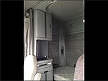 FREIGHTLINER COLUMBIA 120 Photo #8