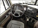 FREIGHTLINER COLUMBIA 120 Photo #5